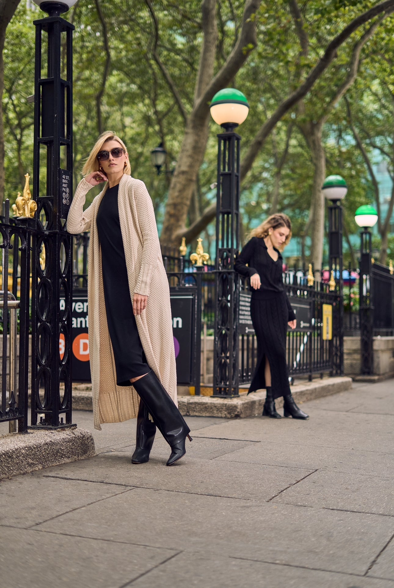BALTHAZAR BLACK SKIRT AND SWEATER SET