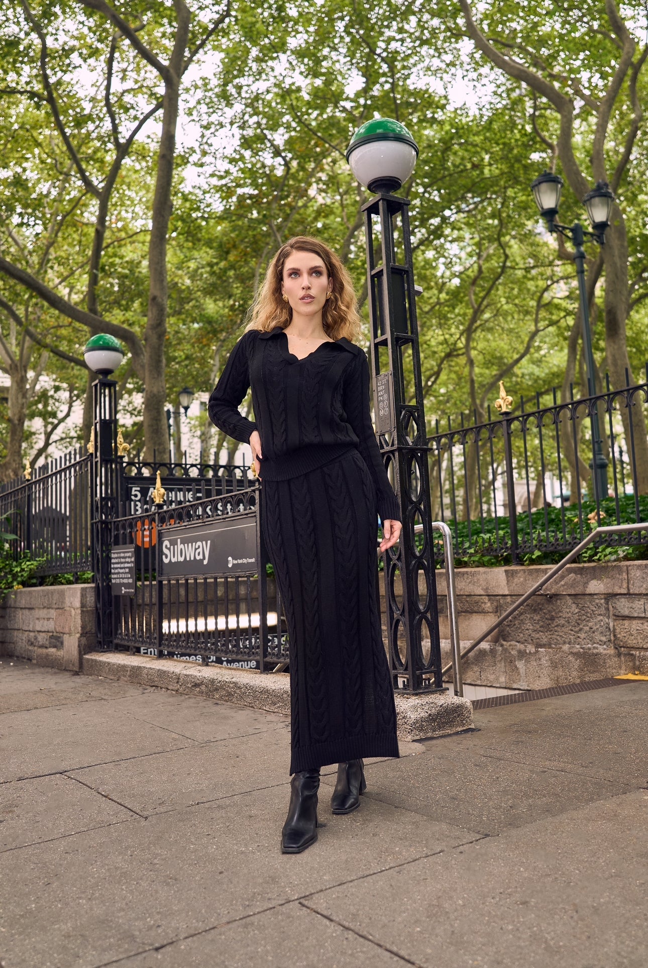 BALTHAZAR BLACK SKIRT AND SWEATER SET